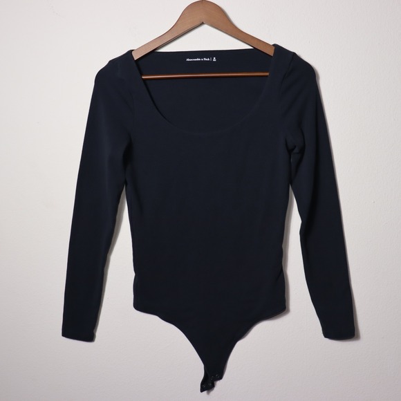 Abercrombie & Fitch Tops - Abercrombie & Fitch Long Sleeve Scoop Neck Bodysuit